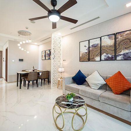 Urban Heights Rentals Landmark 81 Ho Şi Min Exterior foto