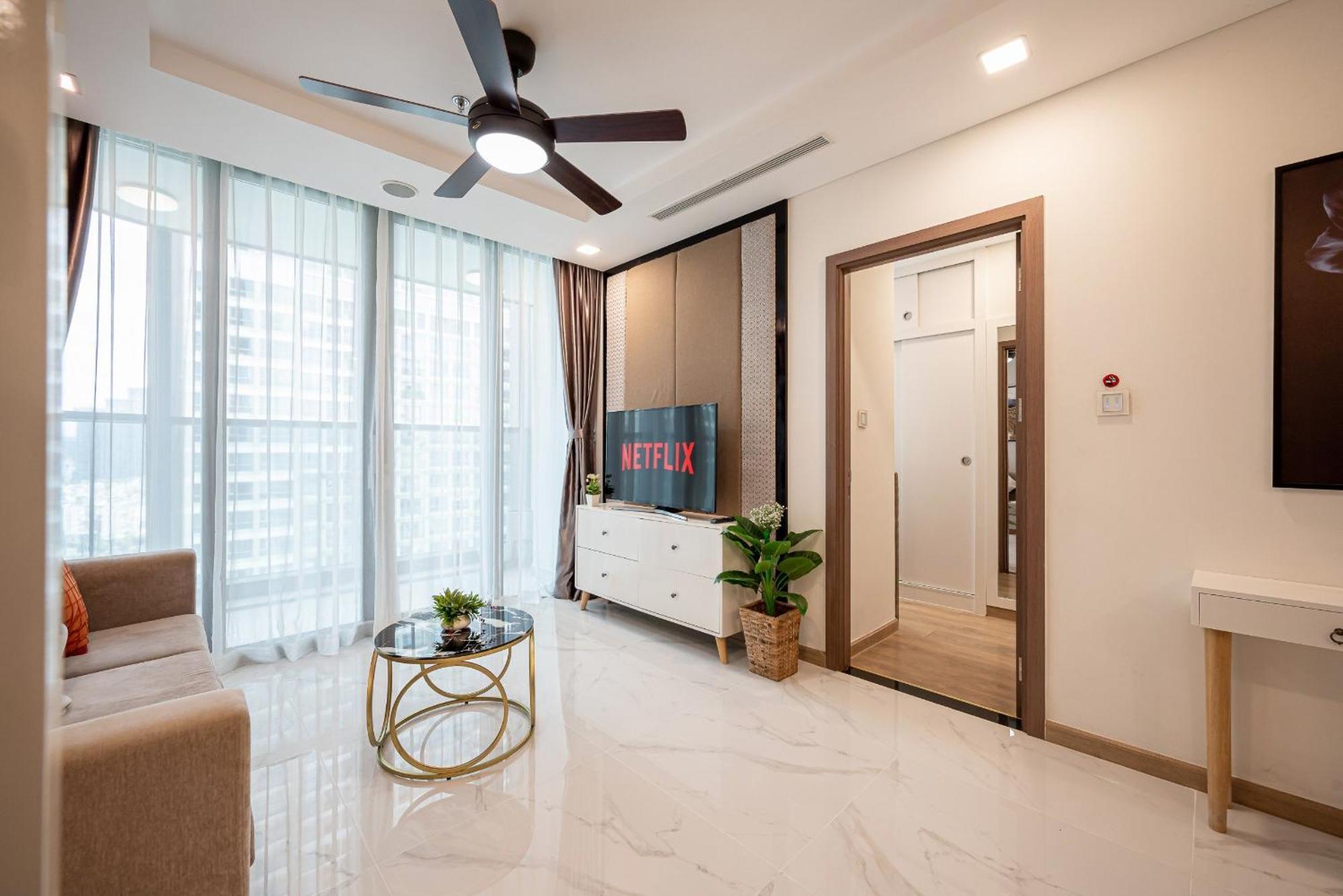 Urban Heights Rentals Landmark 81 Ho Şi Min Exterior foto