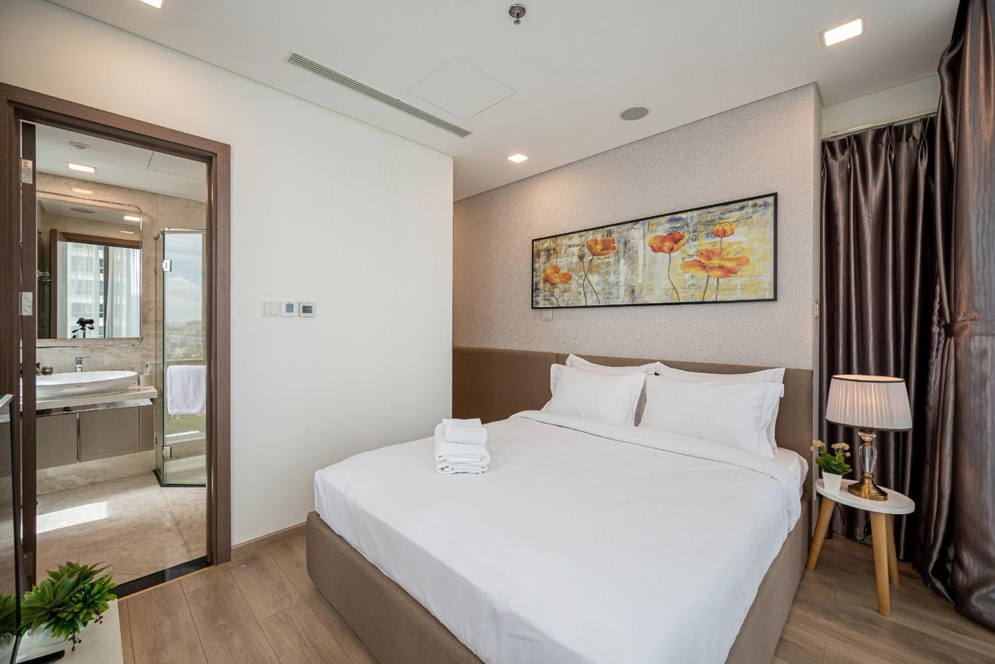 Urban Heights Rentals Landmark 81 Ho Şi Min Exterior foto