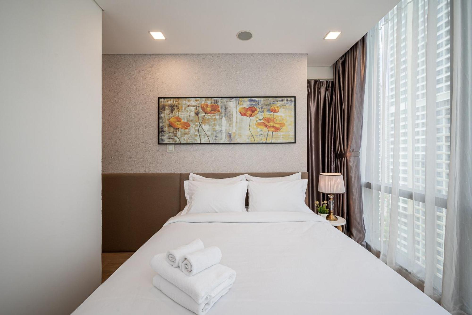 Urban Heights Rentals Landmark 81 Ho Şi Min Exterior foto