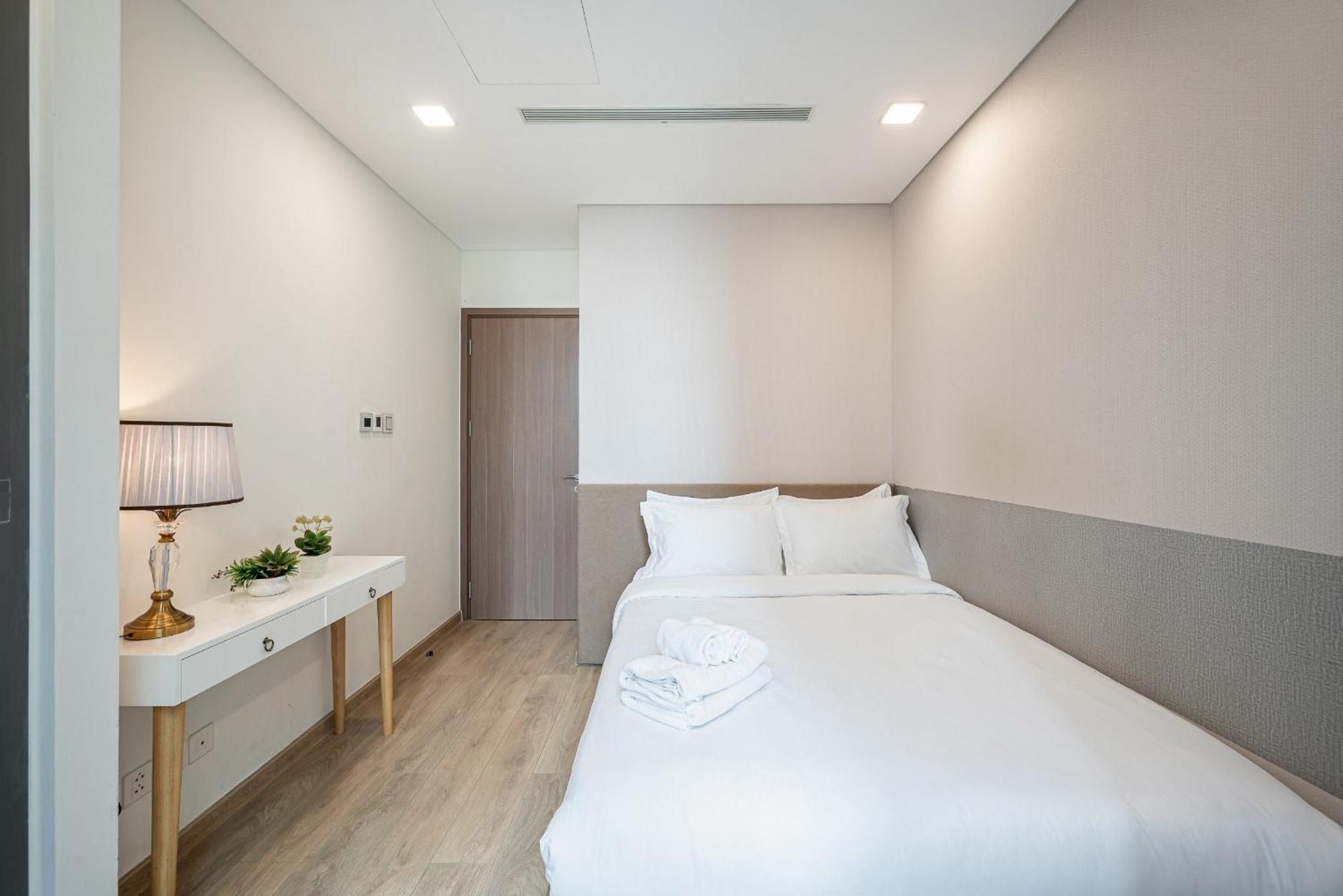 Urban Heights Rentals Landmark 81 Ho Şi Min Exterior foto