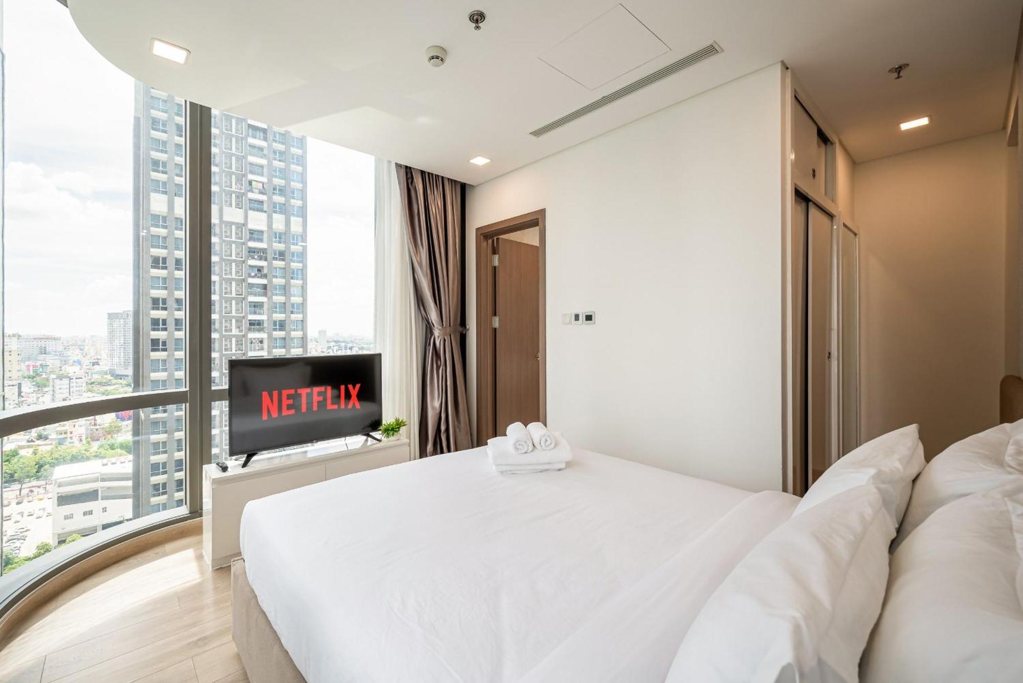 Urban Heights Rentals Landmark 81 Ho Şi Min Exterior foto