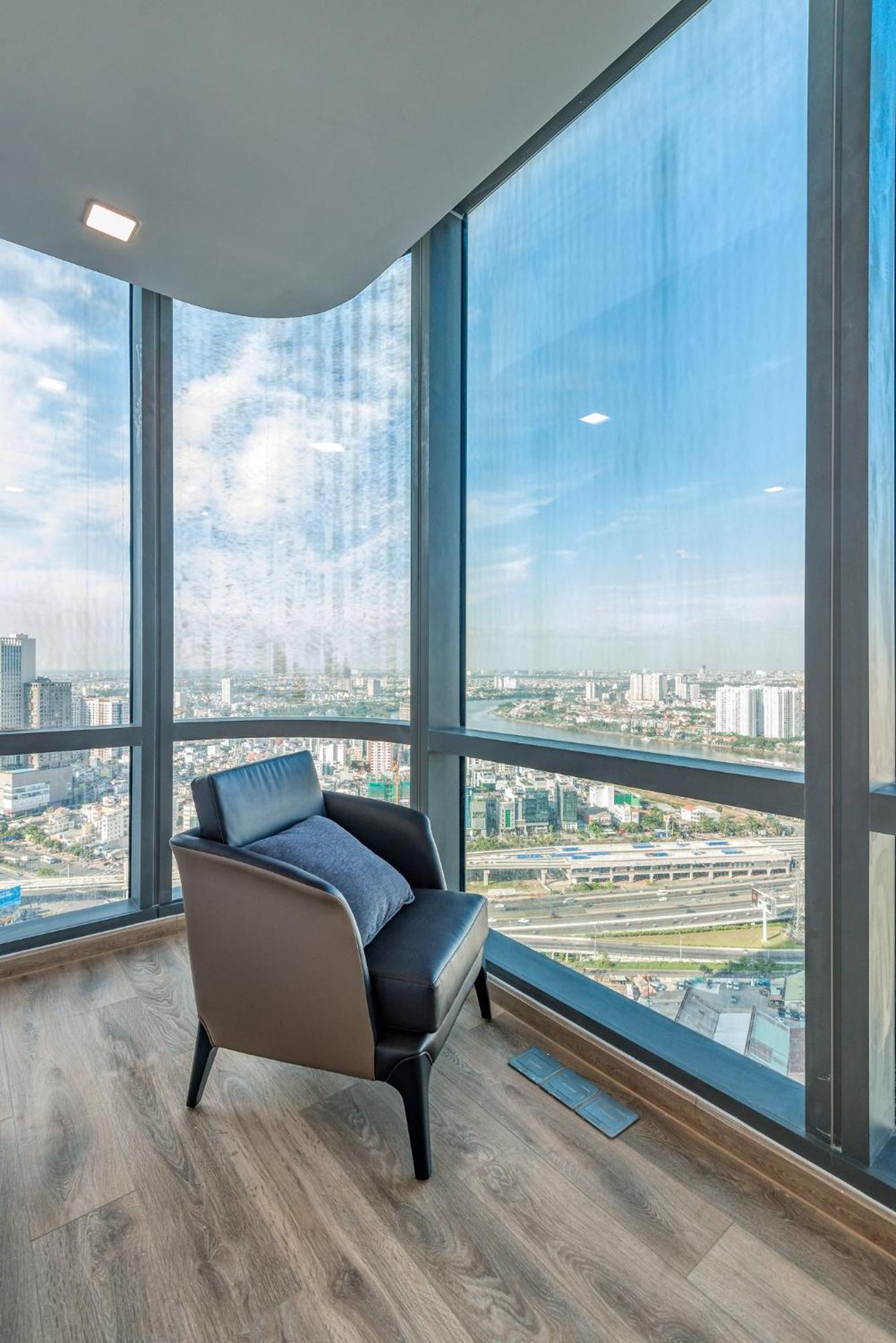 Urban Heights Rentals Landmark 81 Ho Şi Min Exterior foto