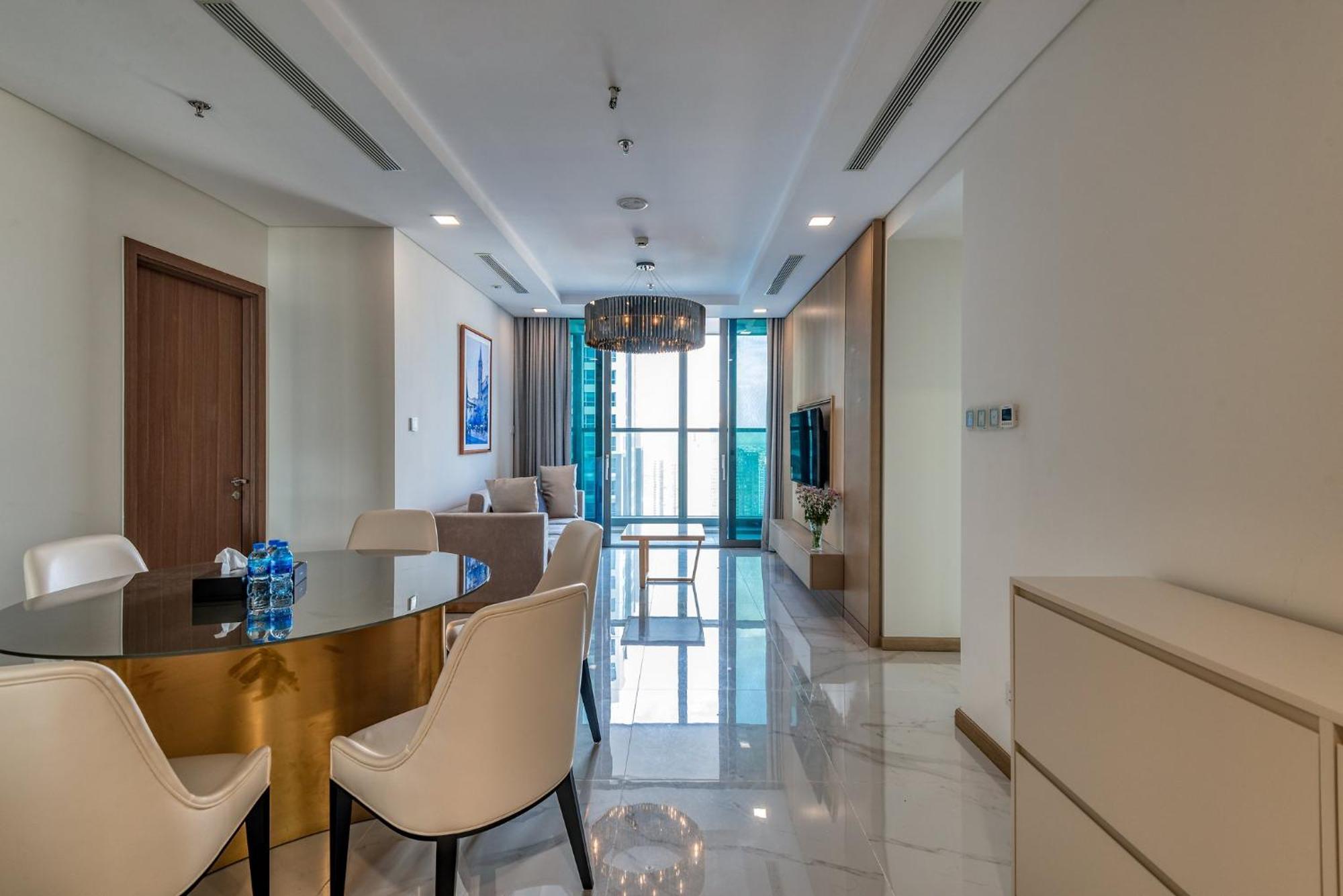 Urban Heights Rentals Landmark 81 Ho Şi Min Exterior foto