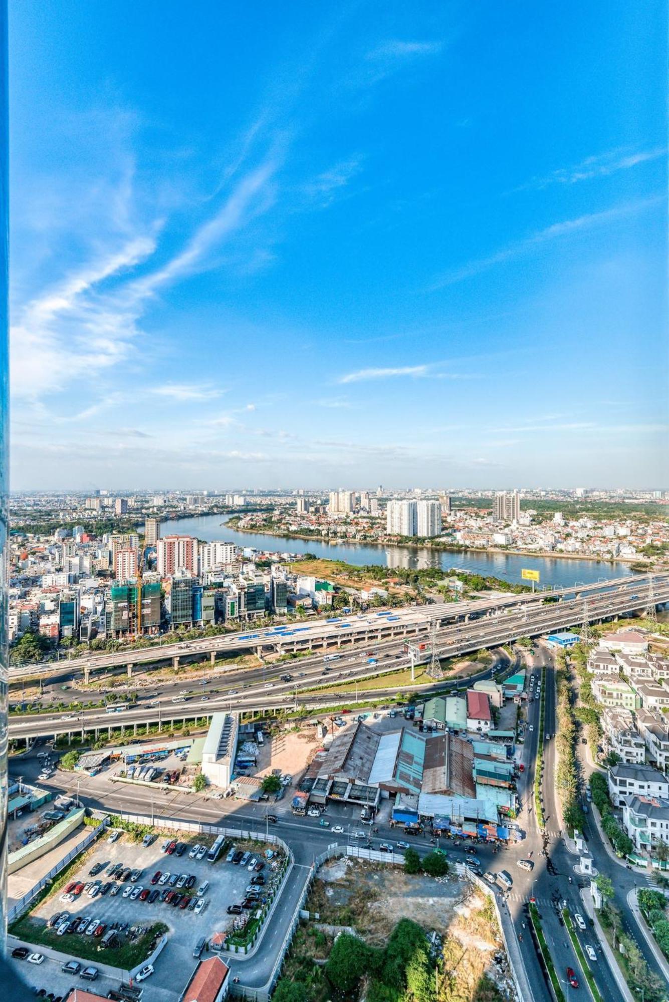 Urban Heights Rentals Landmark 81 Ho Şi Min Exterior foto